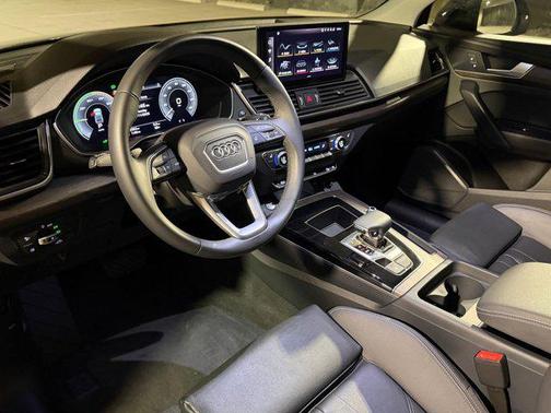Mythos Black Metallic 2024 Audi Q5 55 S line Premium