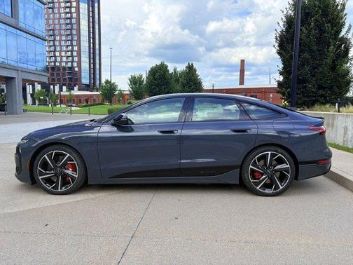 2025 Audi S6 e-tron Premium Plus