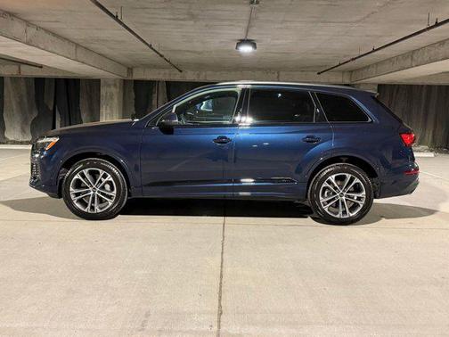 2026 Audi Q7 45 Premium