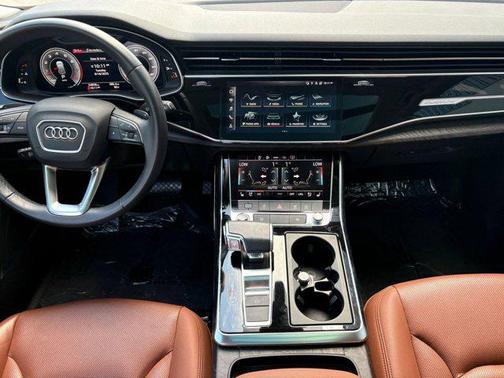 2022 Audi Q8 55 Premium Plus