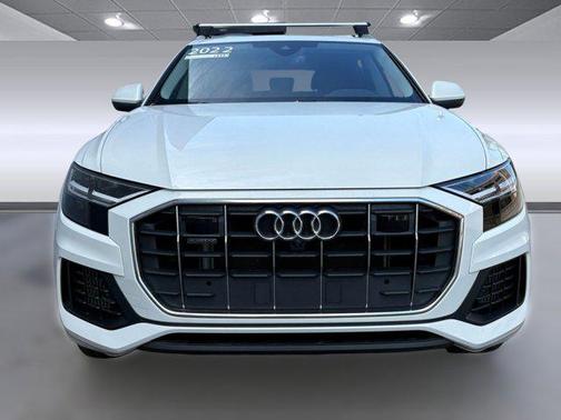 2022 Audi Q8 55 Premium Plus