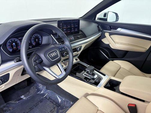 2025 Audi Q5 45 S line Premium