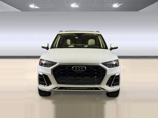 Arkona White 2024 Audi Q5 45 S line Premium Plus