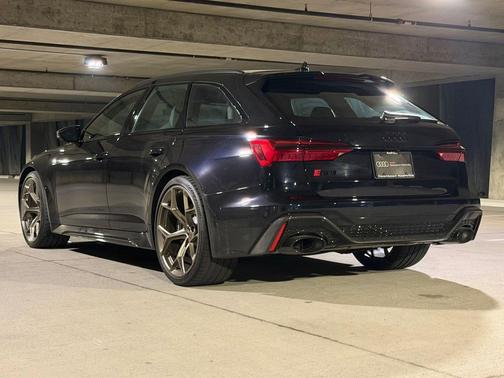 Sebring Black Crystal Effect 2024 Audi RS 6 Avant 4.0T