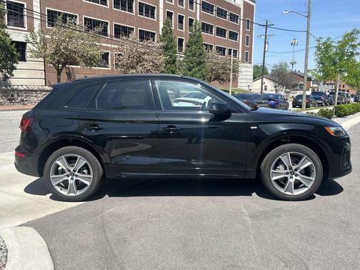 2025 Audi Q5 45 S line Premium