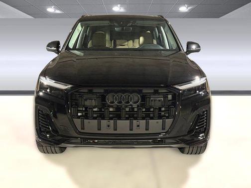 2025 Audi Q7 45 Premium