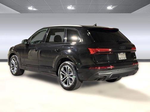 2025 Audi Q7 45 Premium