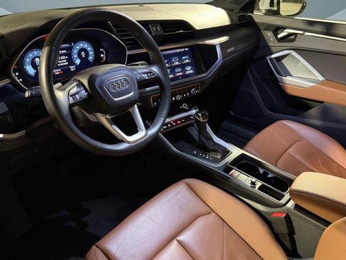 Ibis White 2022 Audi Q3 45 S line Premium