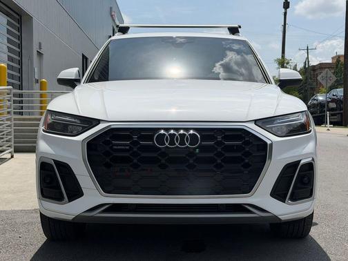 Ibis White 2023 Audi Q5 45 S line Premium Plus
