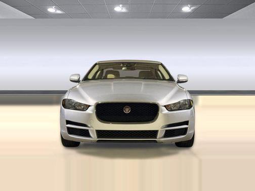 2017 Jaguar XE 35t Prestige