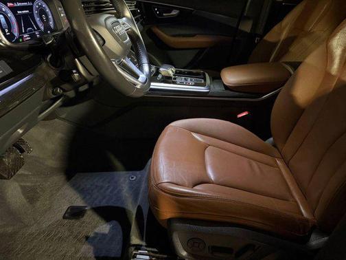 2020 Audi Q7 45 Premium Plus