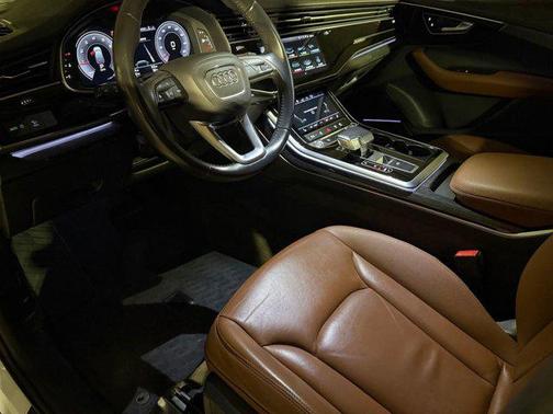 2020 Audi Q7 45 Premium Plus