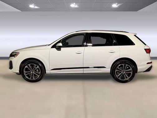 2025 Audi Q7 45 Premium