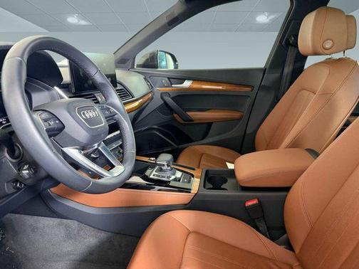2023 Audi Q5 45 S line Premium Plus