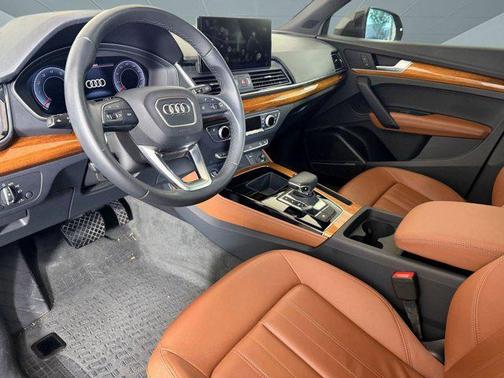 2023 Audi Q5 45 S line Premium Plus