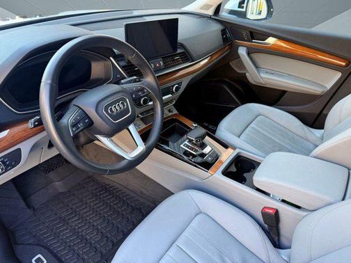 2023 Audi Q5 45 S line Premium Plus