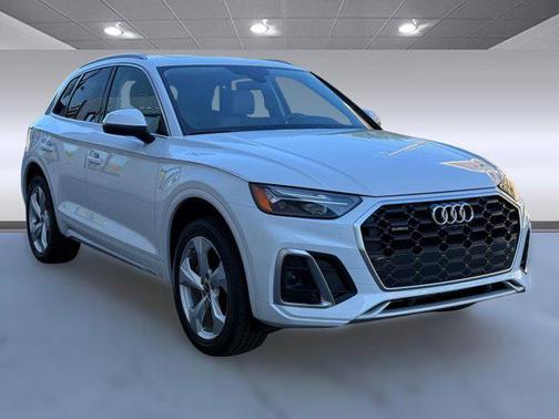 2023 Audi Q5 45 S line Premium Plus