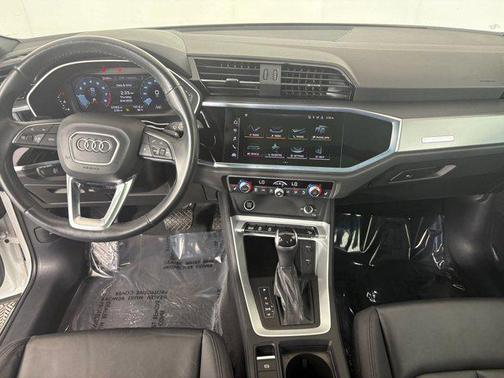 2023 Audi Q3 Premium 45 TFSI S line quattro Tiptronic
