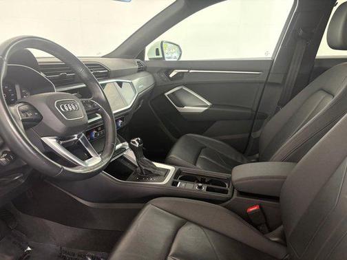 2023 Audi Q3 Premium 45 TFSI S line quattro Tiptronic