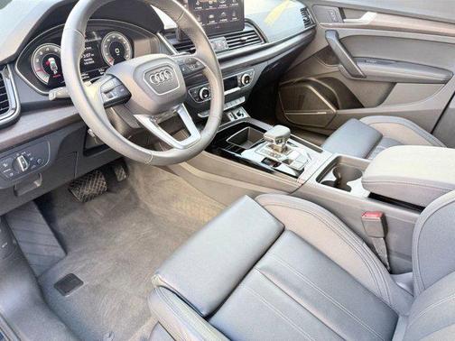 2024 Audi Q5 45 S line Premium Plus