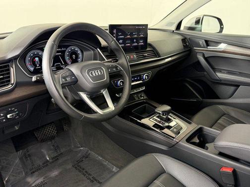 2023 Audi Q5 45 S line Premium Plus