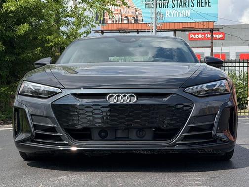 Mythos Black Metallic 2023 Audi e-tron GT Premium Plus