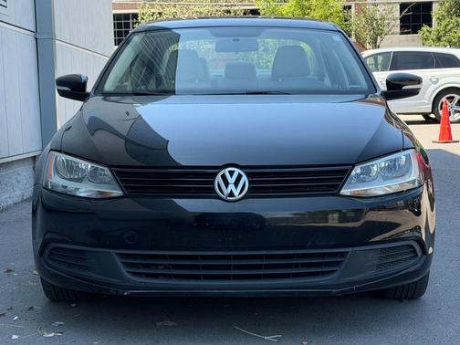 Black Uni 2012 Volkswagen Jetta SE