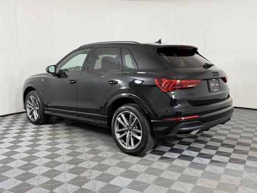 2025 Audi Q3 Premium 45 TFSI S line quattro Tiptronic