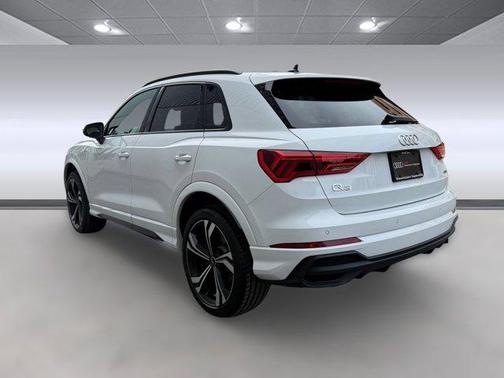 2024 Audi Q3 45 S line Premium Plus