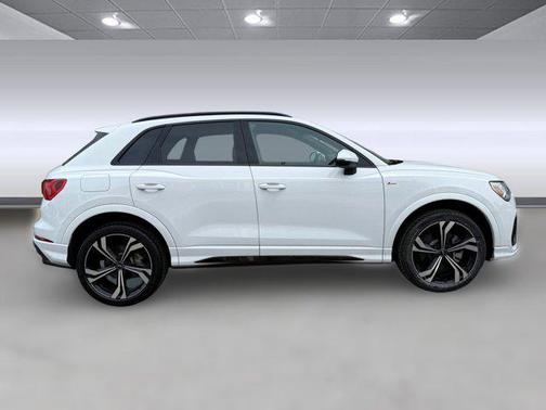 2024 Audi Q3 45 S line Premium Plus