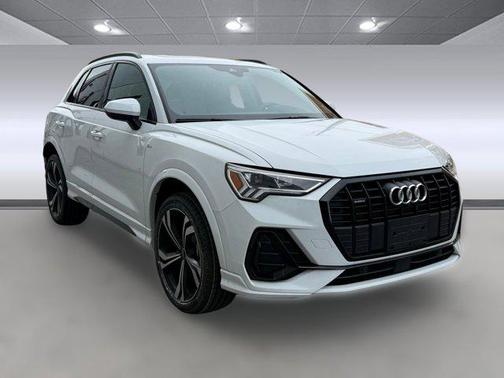 2024 Audi Q3 45 S line Premium Plus