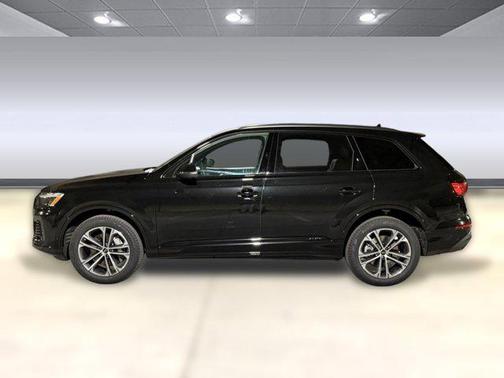 2026 Audi Q7 45 Premium Plus