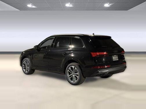 2026 Audi Q7 45 Premium Plus