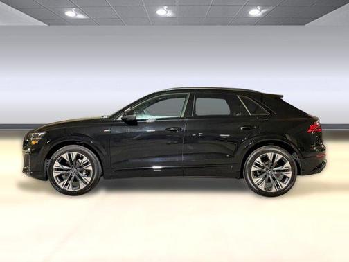 Mythos Black Metallic 2026 Audi Q8 55 Premium Plus