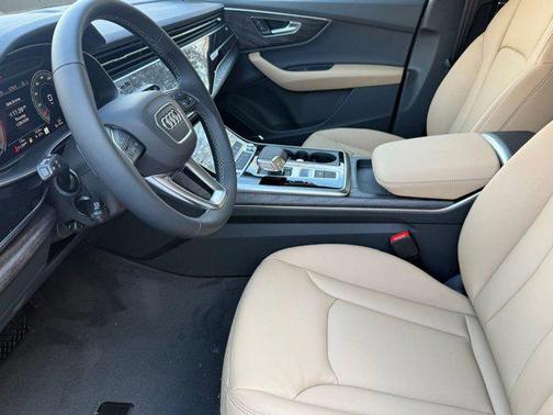 2026 Audi Q7 45 Premium