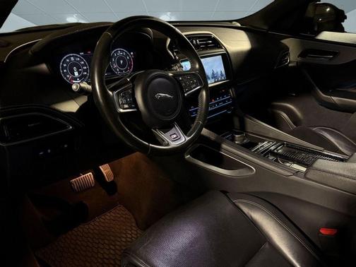 Santorini Black Metallic 2019 Jaguar F-PACE S
