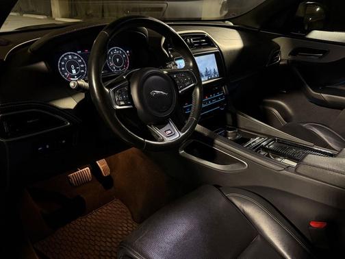 Santorini Black Metallic 2019 Jaguar F-PACE S