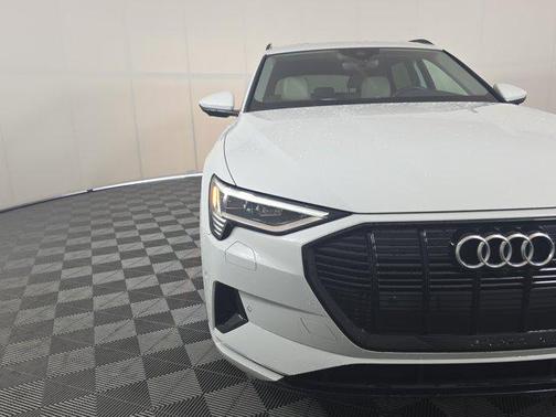 2021 Audi e-tron Premium