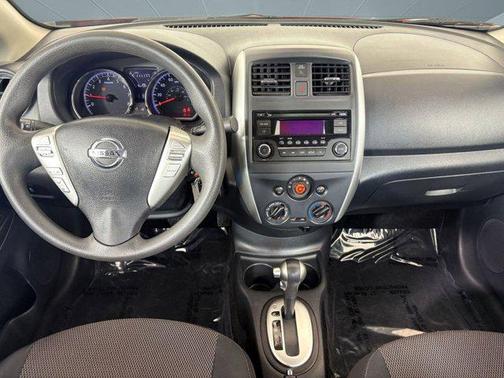2015 Nissan Versa 1.6 SV