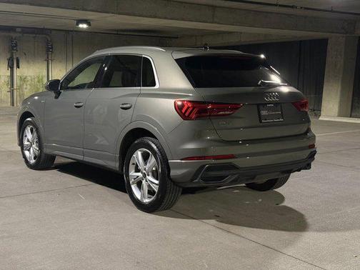 2024 Audi Q3 Premium 45 TFSI S line quattro Tiptronic