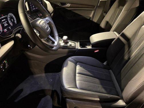 2023 Audi Q5 45 S line Premium Plus