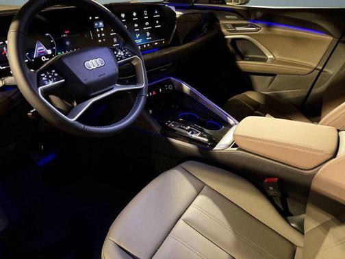 2025 Audi Q5 Premium Plus TFSI quattro S tronic