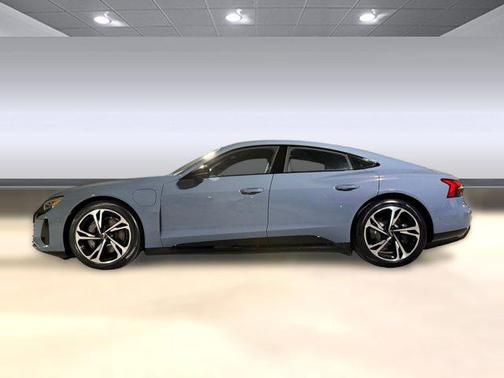 2022 Audi e-tron GT Prestige