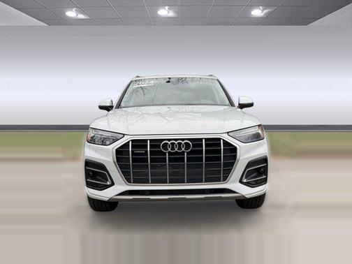 2024 Audi Q5 40 Premium