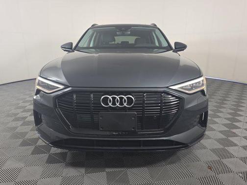 2021 Audi e-tron Premium