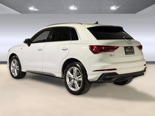 2023 Audi Q3 Premium 45 TFSI S line quattro Tiptronic