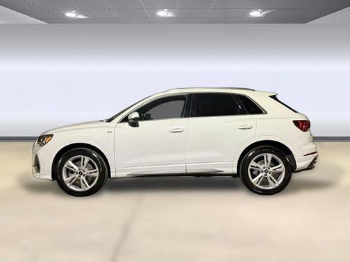 2023 Audi Q3 Premium 45 TFSI S line quattro Tiptronic