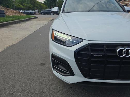 2025 Audi Q5 40 Premium