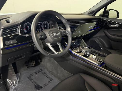 Gold 2023 Audi Q7 45 Premium Plus