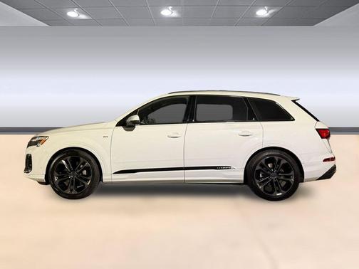 Glacier White Metallic 2026 Audi Q7 55 Premium Plus